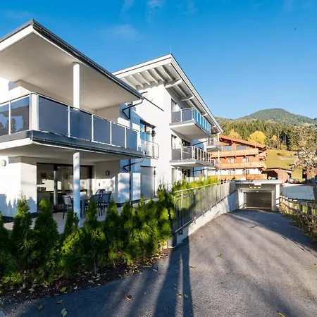 Alpen-lounge 17 Zillertal Apartment Fuegen